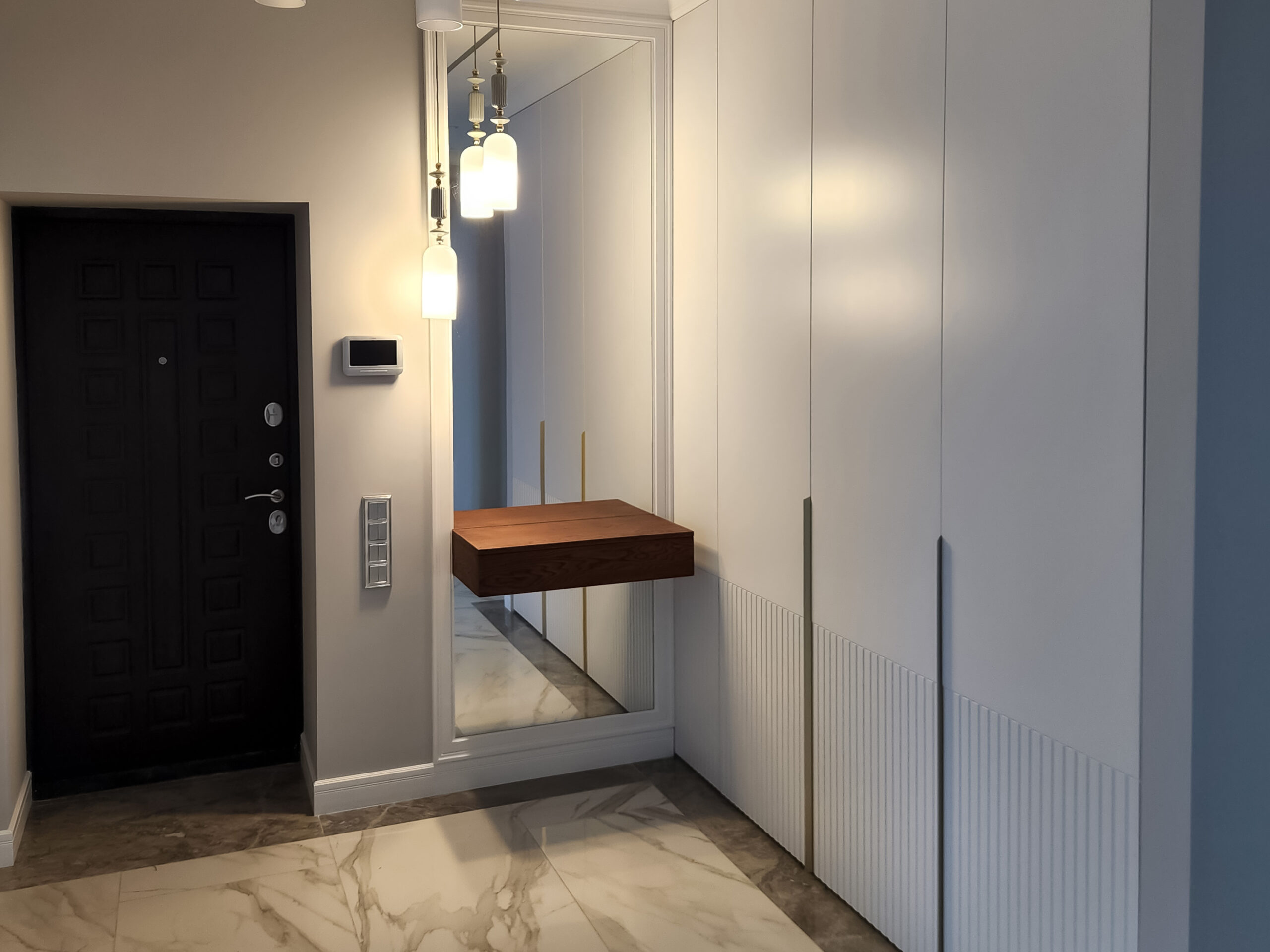 шкаф в прихожей на заказ в пскове мебель бро